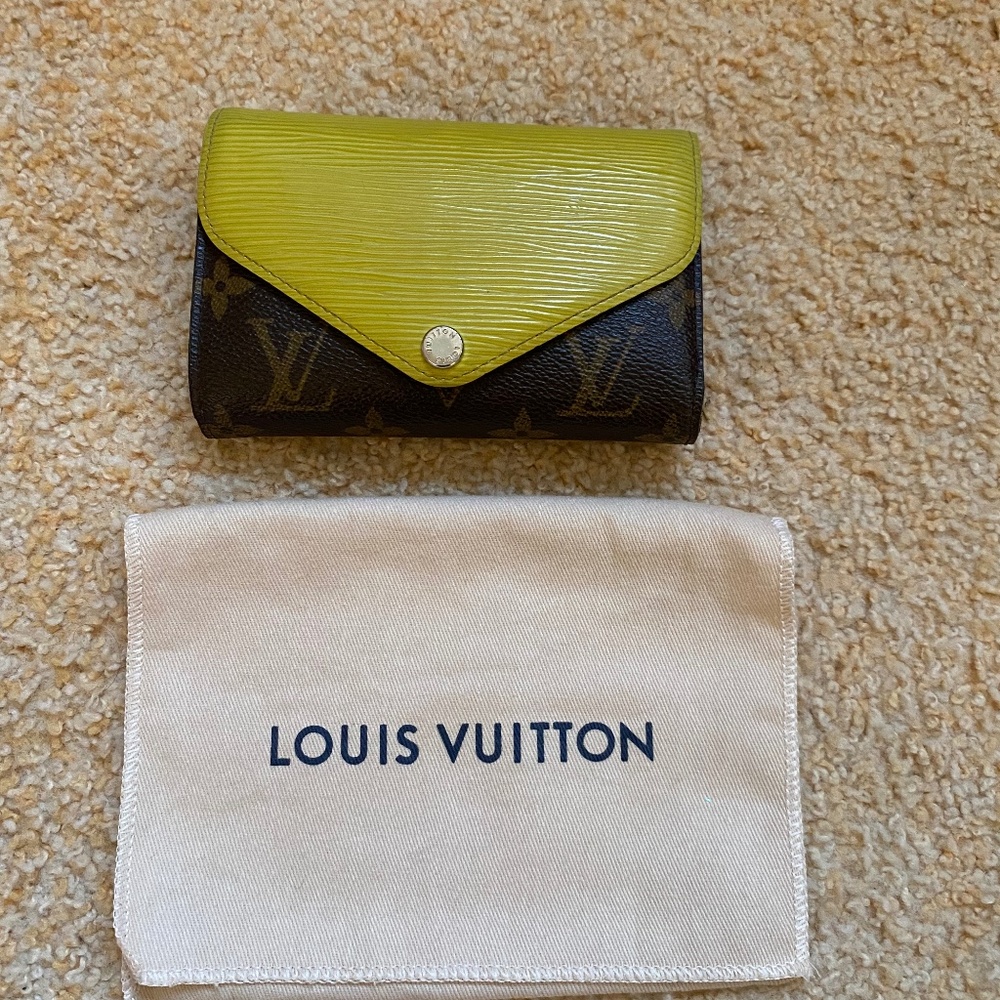 Louis Vutton Trifold Wallet Monogram Epi Portefeuille Marie Lou Womens